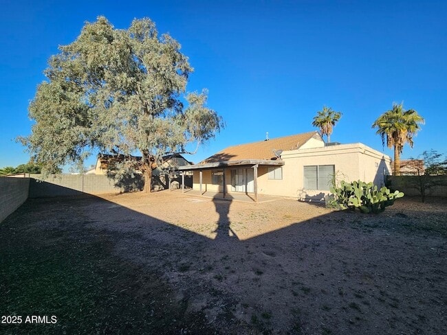 Building Photo - 7027 W Cherry Hills Dr