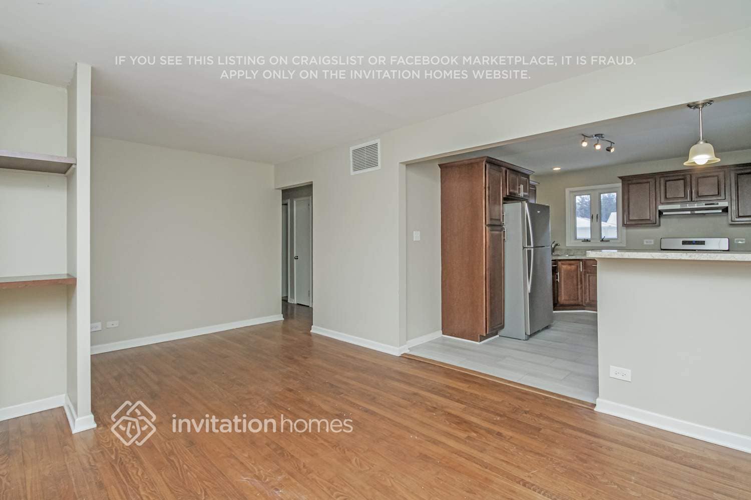 Building Photo - 368 N Biermann Ave