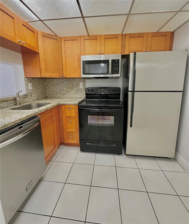 Building Photo - 486 NW 165th St