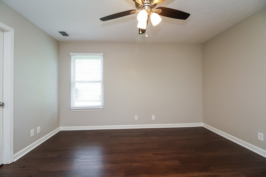 Building Photo - 1231 Azure Way