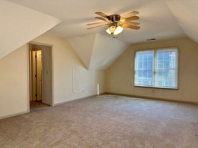 Building Photo - Spacious 4-Bedroom Home with Bonus Room & Exceptional Amenities