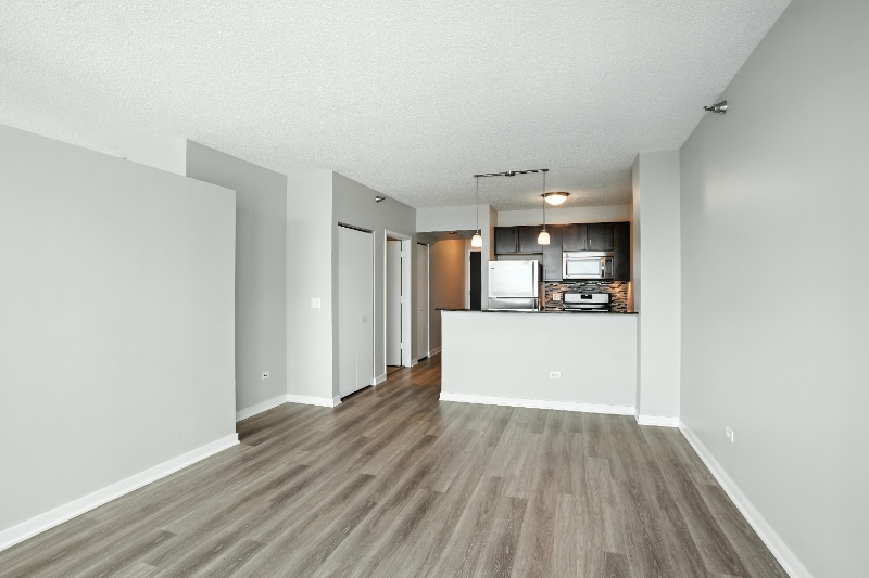 Building Photo - 335 E Ohio St