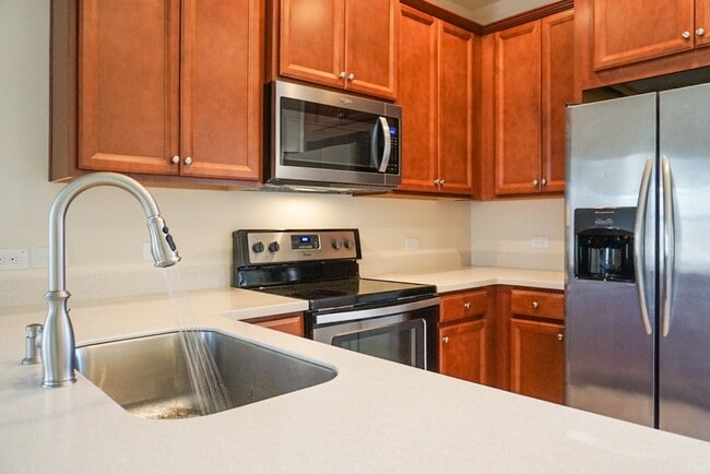 Building Photo - Lovely 3 bedroom 2 Bath Ranch with 2 Car Garage in Goose Creek