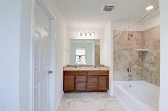 Building Photo - 4127 Mossy banks Ln