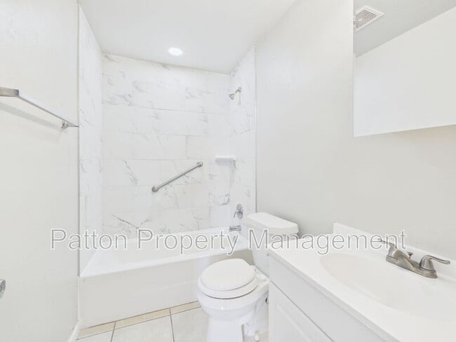 Building Photo - 3004 Westhaven Dr