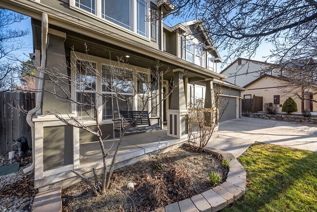 Building Photo - Enjoy this Spectacular Parklike backyard with Landscaping Included in Rent