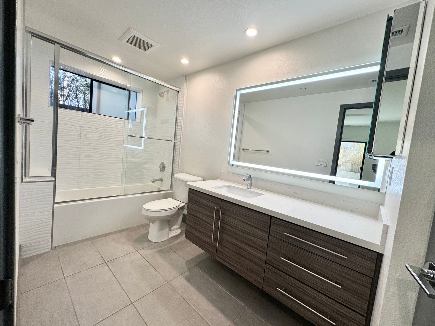 Building Photo - 3743 Midvale Ave