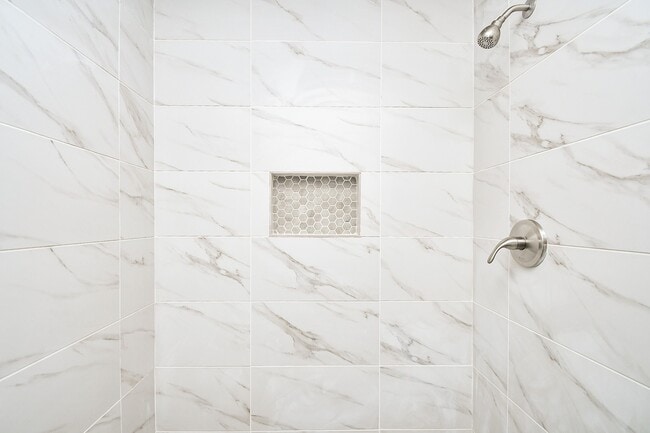 Building Photo - 6911 Winding Trace Dr