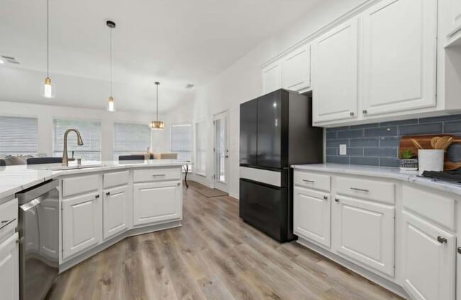 Building Photo - 2913 Victoria Cove