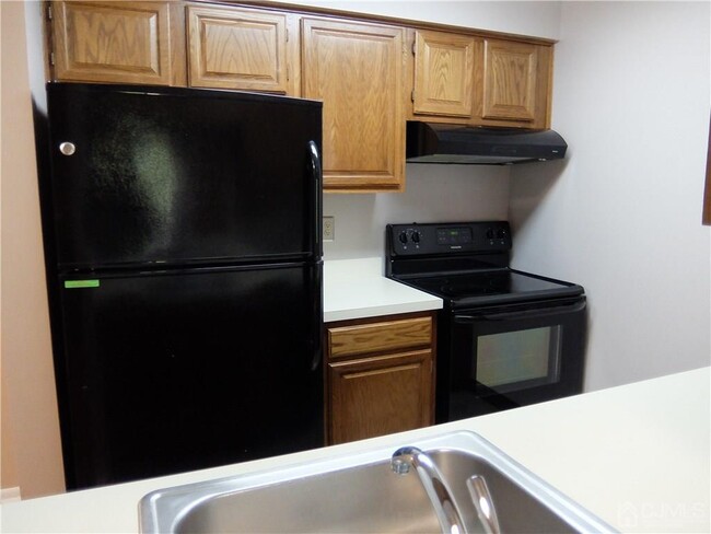 Building Photo - 2206 Ravens Crest Dr