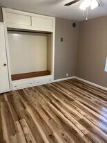 Building Photo - 516 N 5th Ave