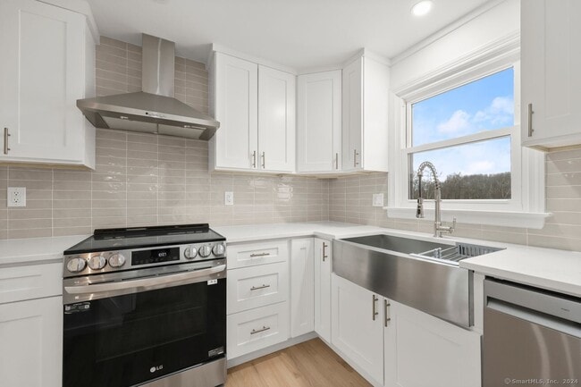Building Photo - 141 Ridgewood Dr