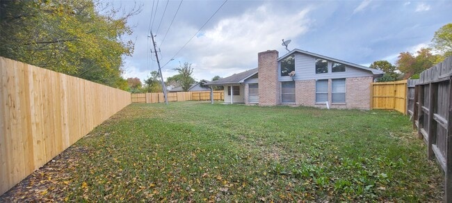 Building Photo - 10635 Tenneta Dr