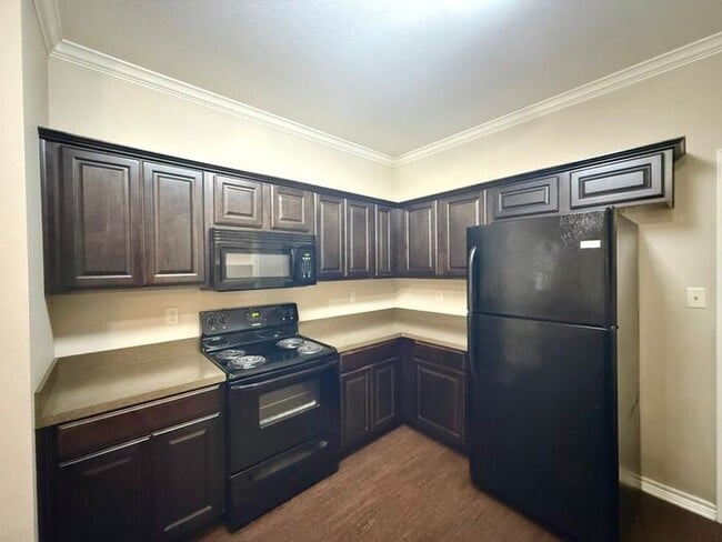 Building Photo - Tour Today! - Gorgeous 4 Bedroom Home in The Ranch Subdivision- Flint!