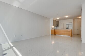 Building Photo - Veer Towers 2210E-CityCenter Views from th...