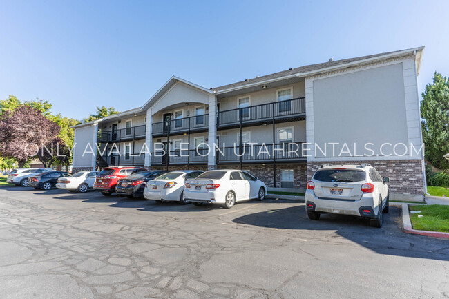 Building Photo - 909 N 500 W