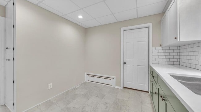 Building Photo - 1526 Ontario Ave