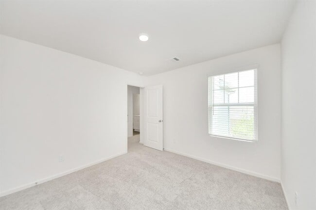 Building Photo - 10314 Valley Vista Dr