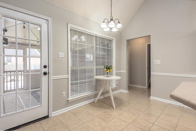 Building Photo - 3418 Broadway St