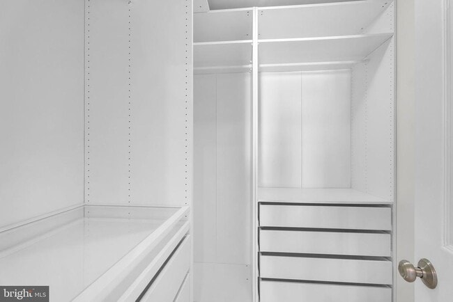 Building Photo - 3820 White Post Ct