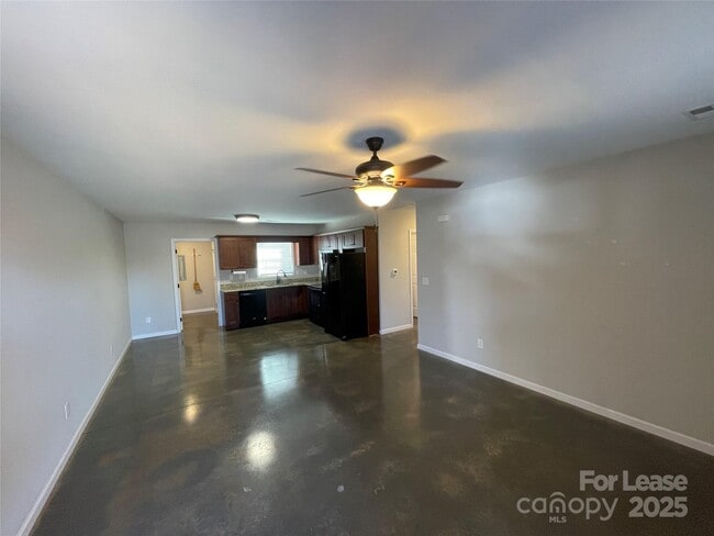 Building Photo - 4421 Dillbrook Ln