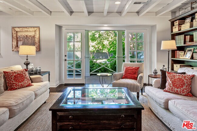 Building Photo - 4537 Agnes Ave