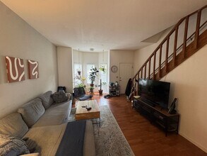 Building Photo - 509 4th St