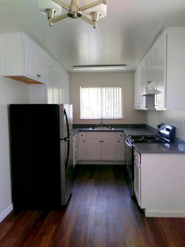 Building Photo - 3285 Homestead Rd
