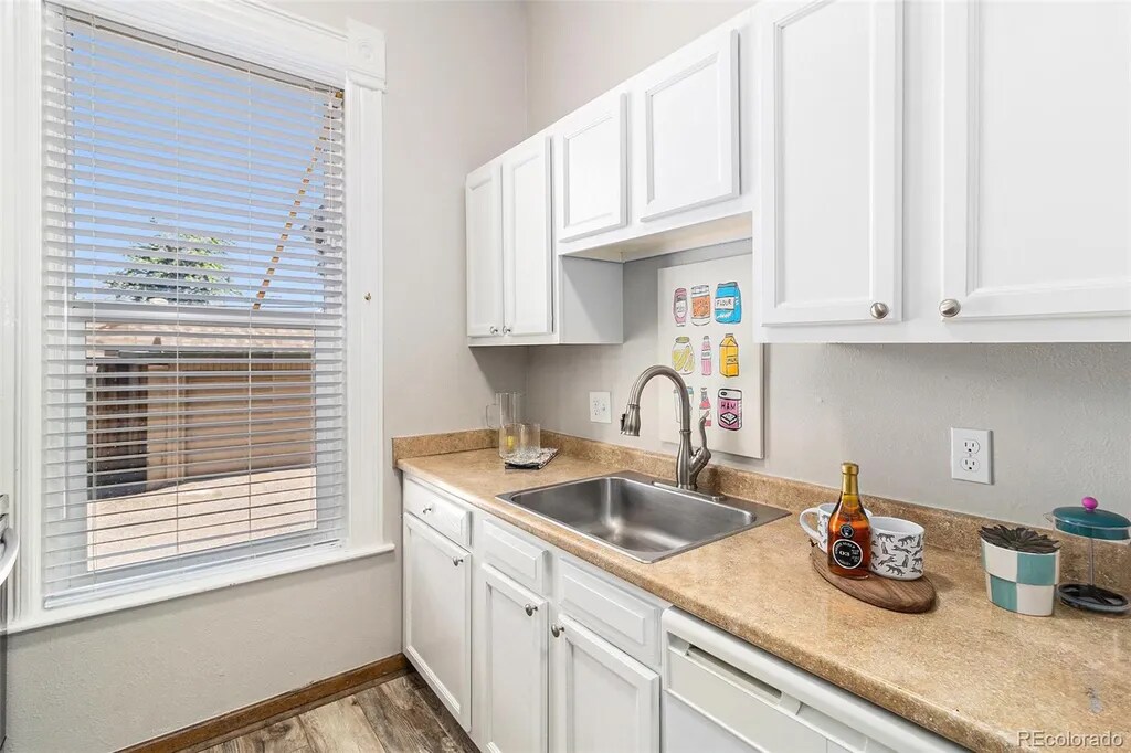 Kitchen - 813 E 14th Ave