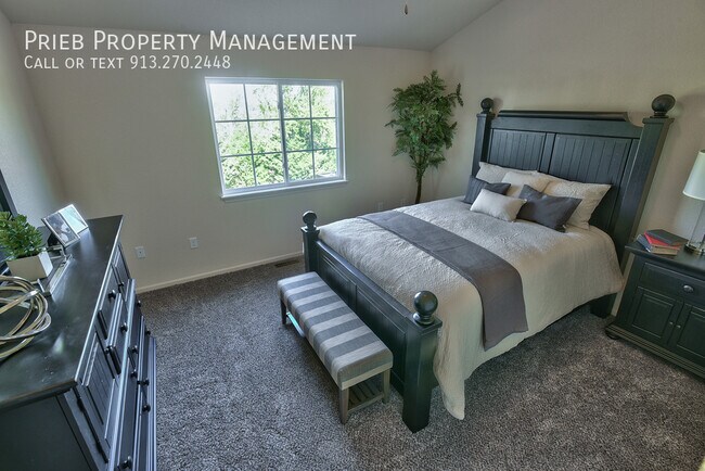 Building Photo - 21969 W 125th Pl