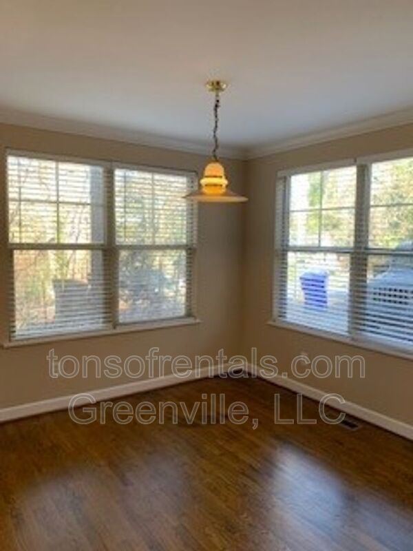 Building Photo - 303 B Dupont Dr
