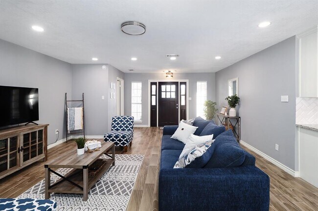 Building Photo - 4722 Northrup Dr