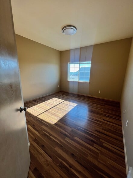 Building Photo - 1275 Alexander Way