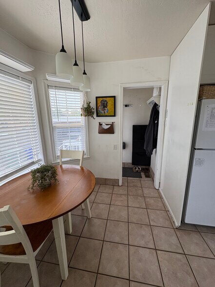 Kitchen - 2962 S Adams St