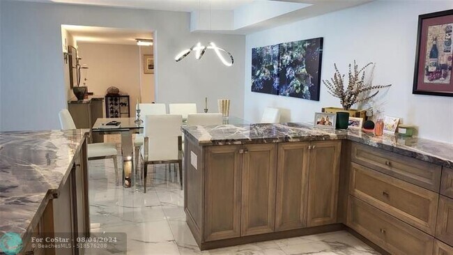 Building Photo - 1360 S Ocean Blvd