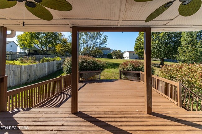 Building Photo - 1817 Sedgewick Dr