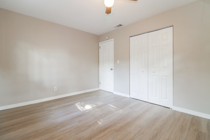 Building Photo - 625 58th St S