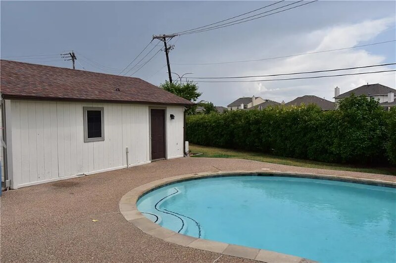 Building Photo - 10605 Bachman Dr