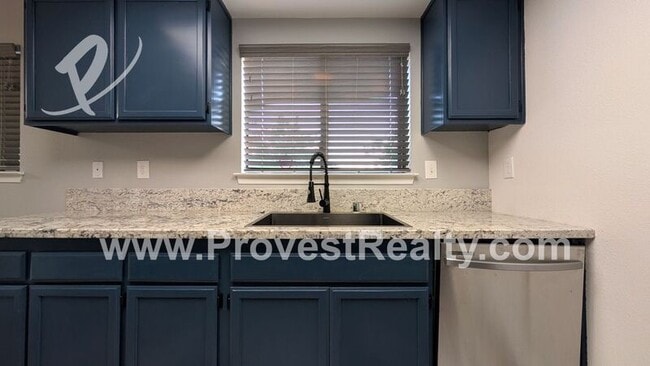 Building Photo - 10790 Sauk Rd