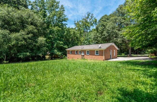 Building Photo - 8901 Richardson King Rd