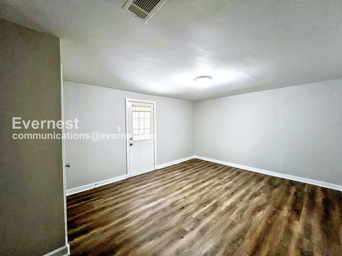 Building Photo - 4146 Rhodes Ave