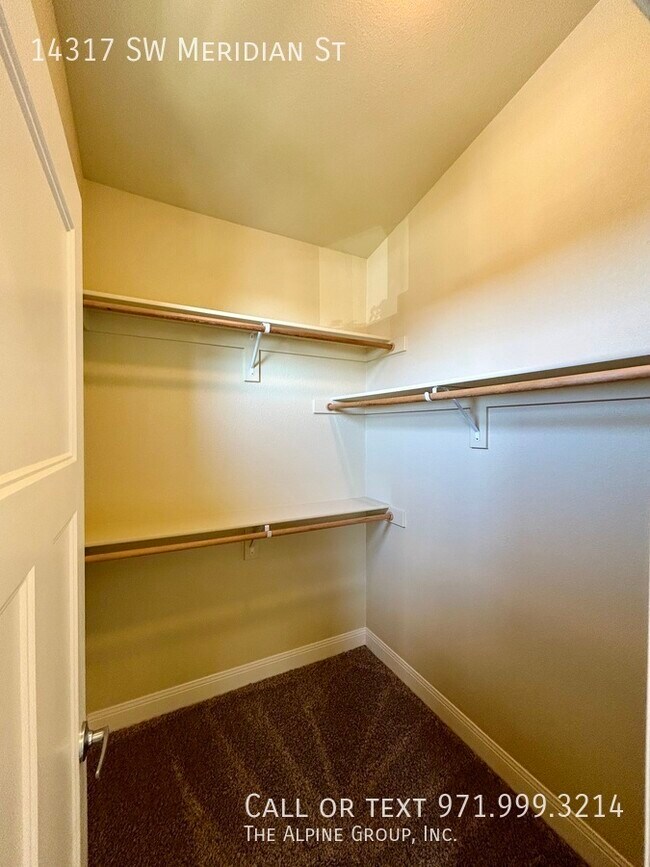 Building Photo - 14317 SW Meridian St