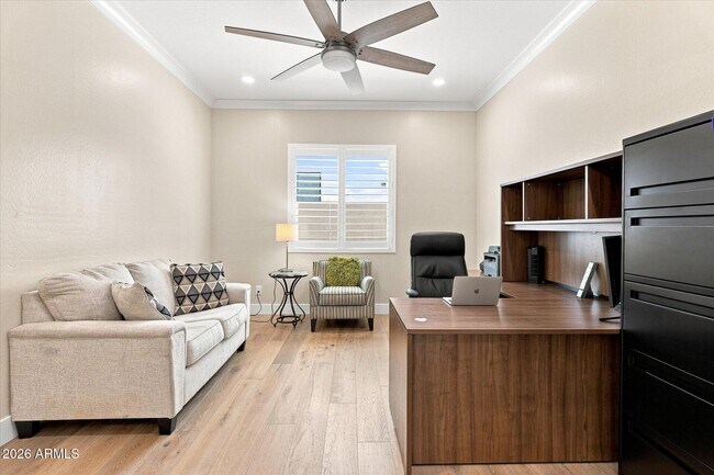 Building Photo - 1118 E Paseo Way