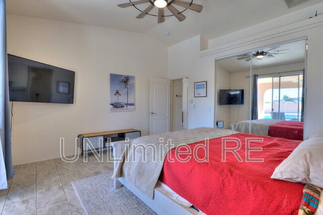 Building Photo - 304 Acoma Blvd S