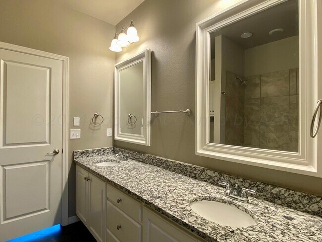 Building Photo - 9608 Sydney Dr