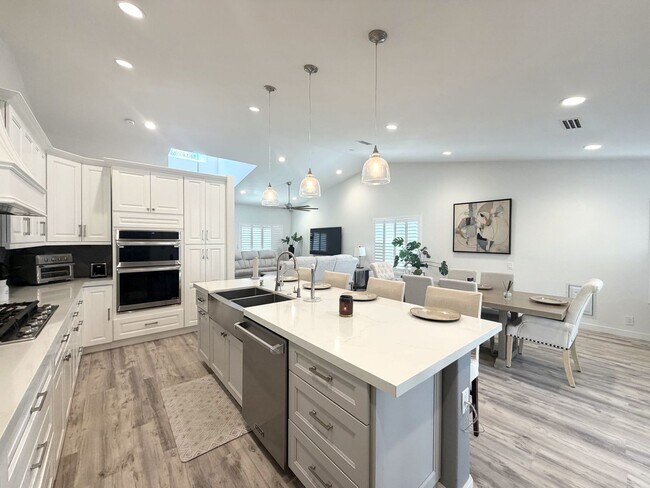 Building Photo - COMING SOON!! GORGEOUS 4 Bedroom 2 Bathroom Home in La Quinta.