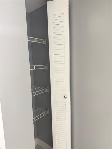 Building Photo - 7630 Westwood Dr