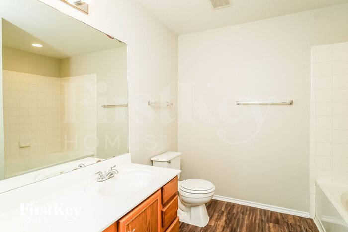 Building Photo - 6026 Ironmill Creek