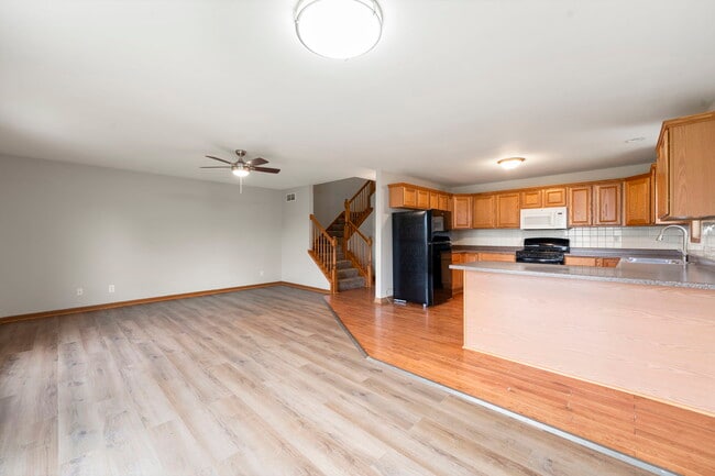 Building Photo - 1477 Stonefield Dr