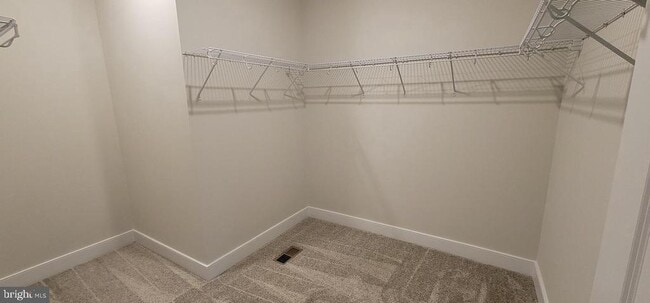 Building Photo - 4940 MacDonough Pl